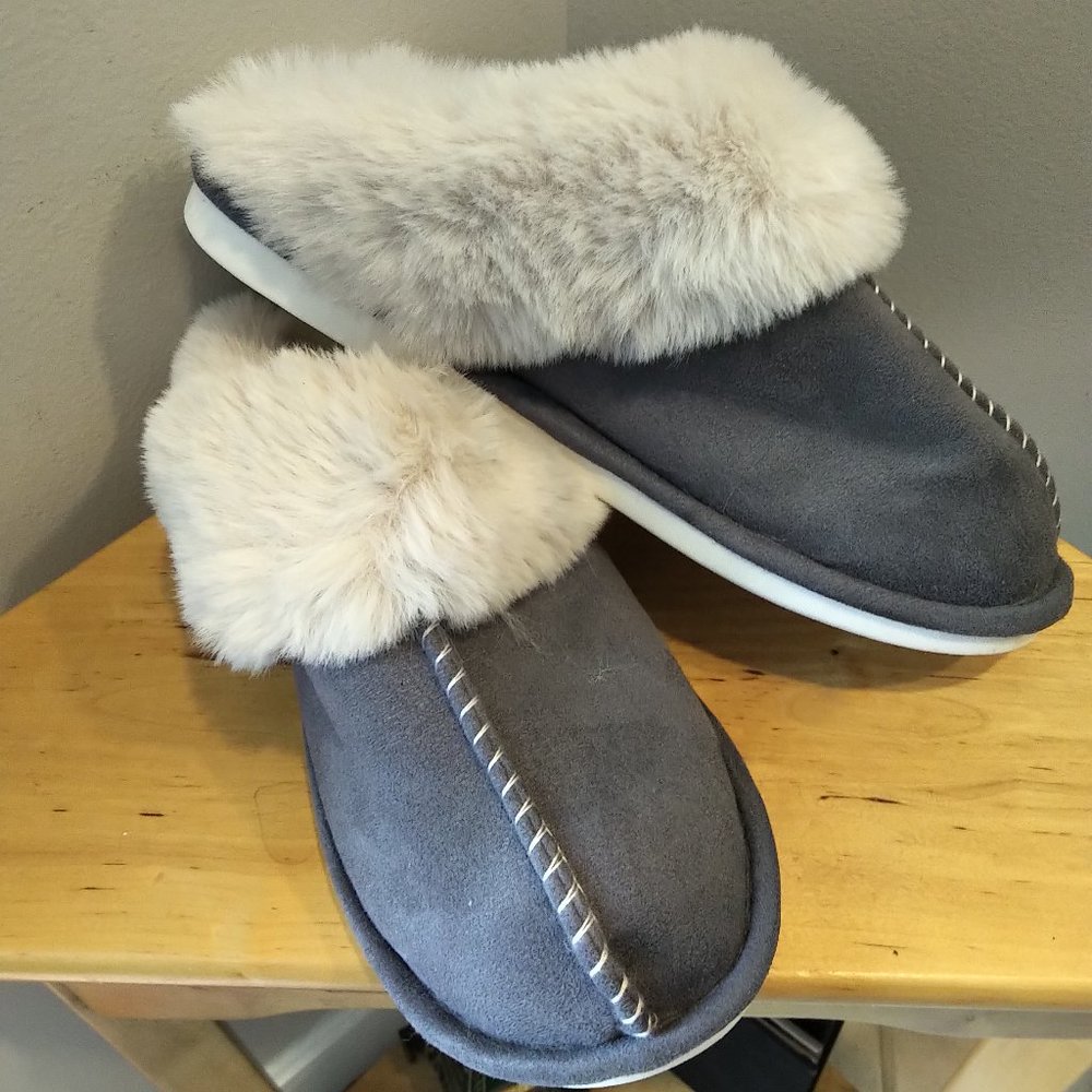 Ladies Gray ultra-suede faux-fur scuffs US size 7-8 excellent - Picture 1 of 10